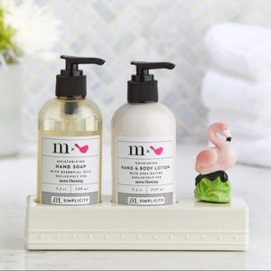 NWT Nora Fleming melamine hand soap and lotion with base